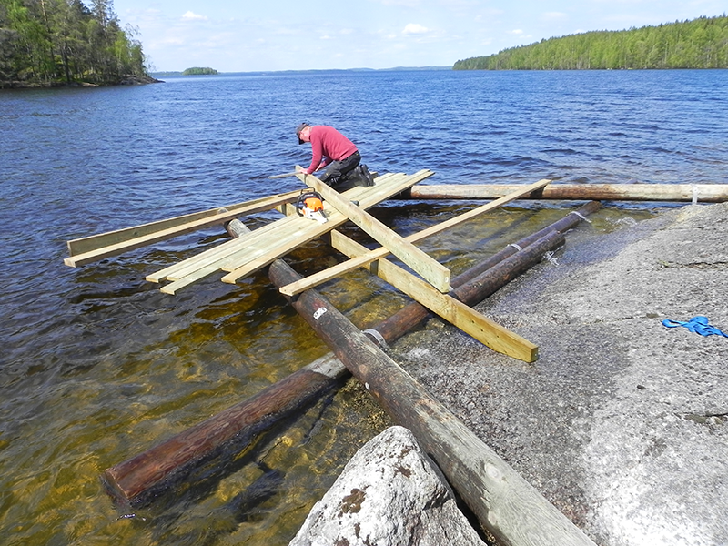 Laitureiden rakentaminen